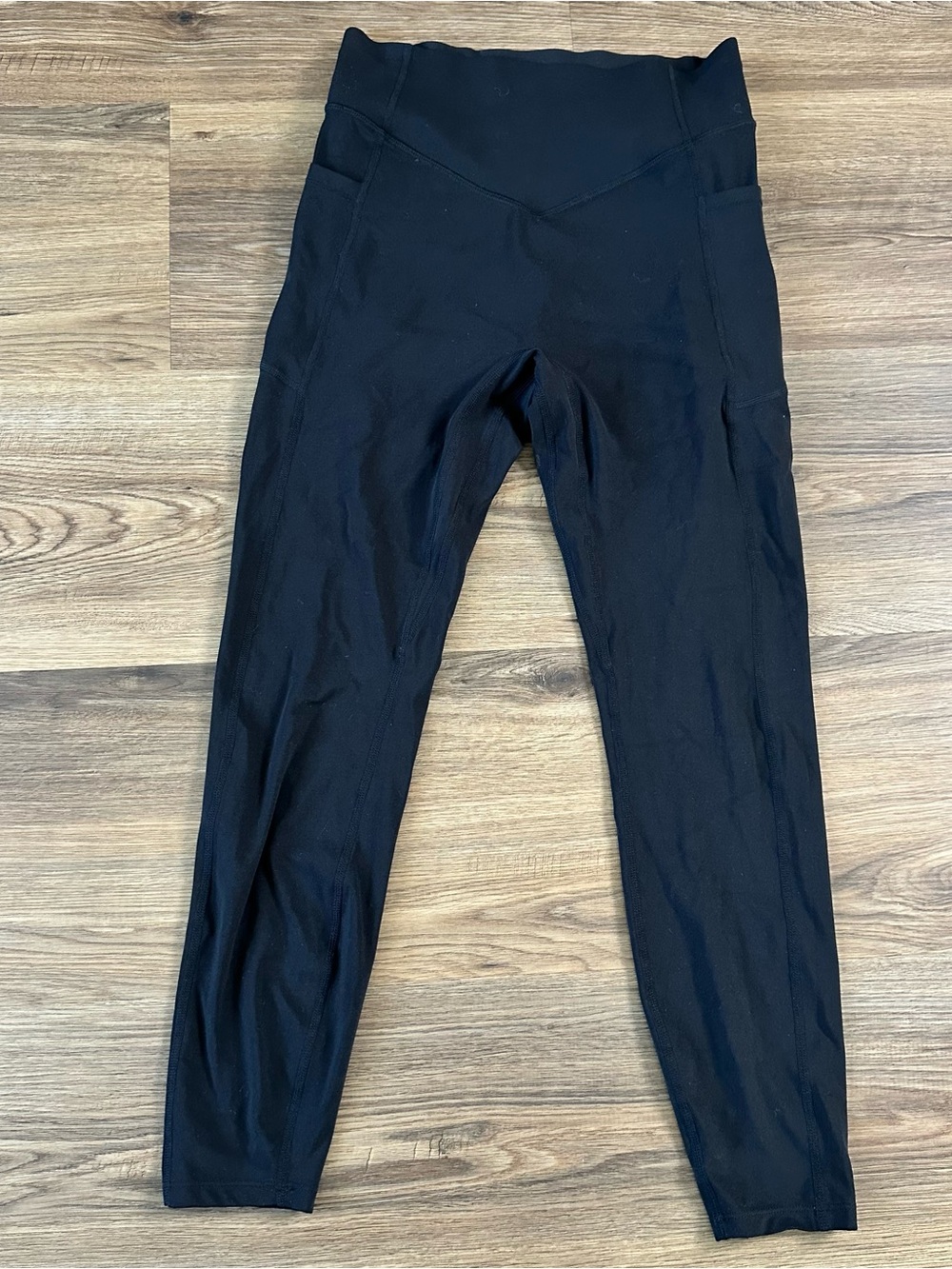 Halara Ultra Sculpt Scrunch Butt Lift Leggings Black Medium Pockets 26” Active